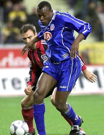 细节决定成 细节决定成