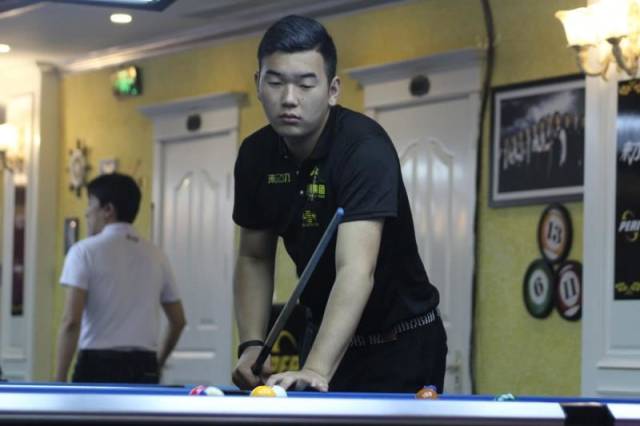 在对阵深圳 在对阵深圳