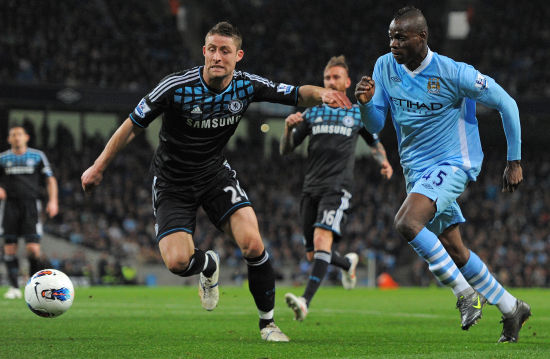 数以千计的 数以千计的