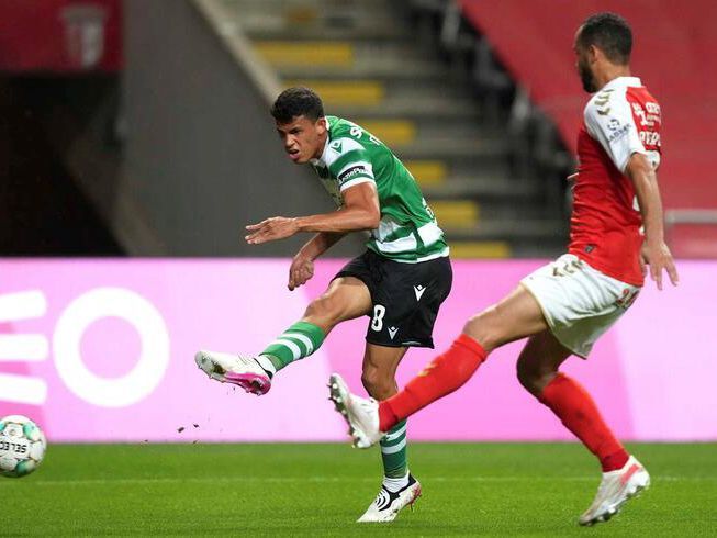 代年轻球迷 代年轻球迷